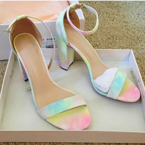 JustFab Shoes - Tie Dye Multi Color Lorelai Block Heeled Sandal Size 8.5 New In Box
